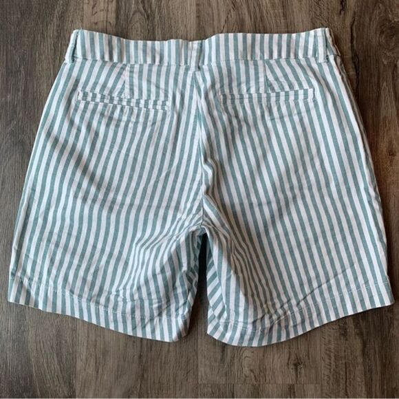 COPY - Old Navy Women's Everyday Cotton Short Green and White Striped - Picture 7 of 9